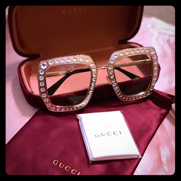 Gucci Accessories - 🔥 Authentic NWOT Women’s Gucci Glasses 🤓